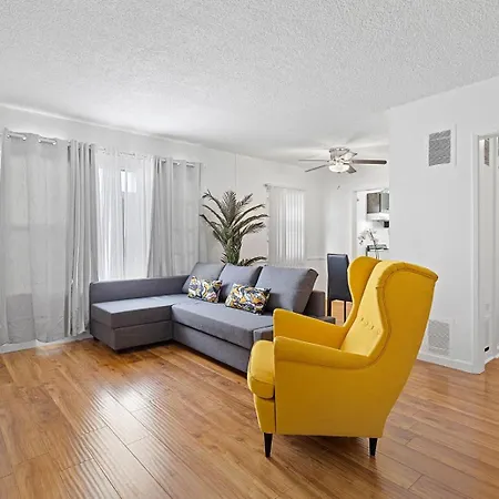 Cozy 1 Bedroom West Hollywood